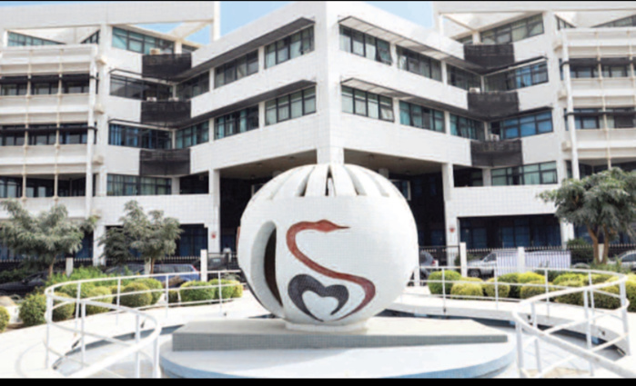 SÉNÉGAL : 52 nouveaux cas testés positifs au coronavirus, 46 nouveaux guéris, 4 nouveaux décès et 42 cas graves en réanimation. SÉNÉGAL : 52 nouveaux cas testés positifs au coronavirus, 46 nouveaux guéris, 4 nouveaux décès et 42 cas graves en réanimation.