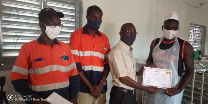 Kédougou / Sabodala : La SGO forme 15 jeunes aux métiers de la boulangerie et a appuyé 22 chefs de village et Imams à l’occasion de la Tabaski. Kédougou / Sabodala : La SGO forme 15 jeunes aux métiers de la boulangerie et a appuyé 22 chefs de village et Imams à l’occasion de la Tabaski.