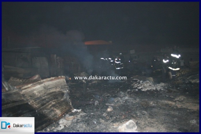 Incendie au marché "parc lambaye" de Pikine (PHOTOS)