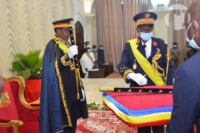 Tchad : Le président Idriss Deby Itno promu maréchal à l’occasion du 60 ème anniversaire du pays. Tchad : Le président Idriss Deby Itno promu maréchal à l’occasion du 60 ème anniversaire du pays.
