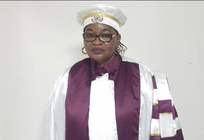 Relations internationales et diplomatie : Aïda Mbodj décroche son doctorat avec mention très honorable.