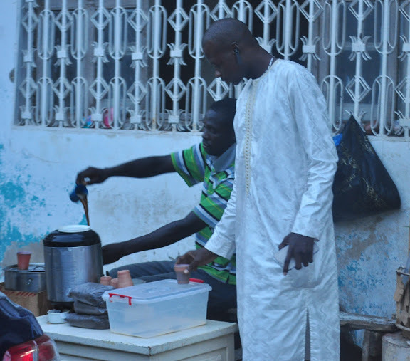 Le patron d'héritage couture, Modou Guèye est un grand amateur de café Touba !