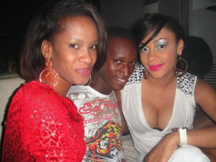 Seydou Notable le jet setteur de Marrakech bien entouré de Katia et Adja Ndoye