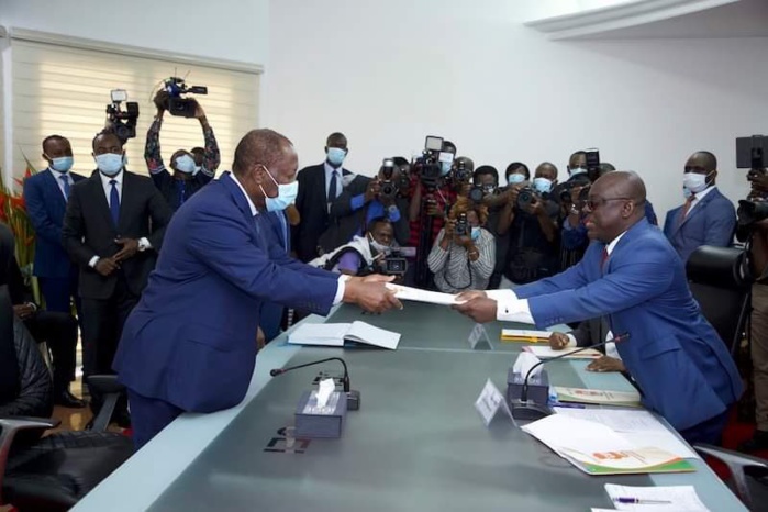 Officiel / Alassane Dramane Ouattara est candidat à la présidentielle d'octobre. Officiel / Alassane Dramane Ouattara est candidat à la présidentielle d'octobre.