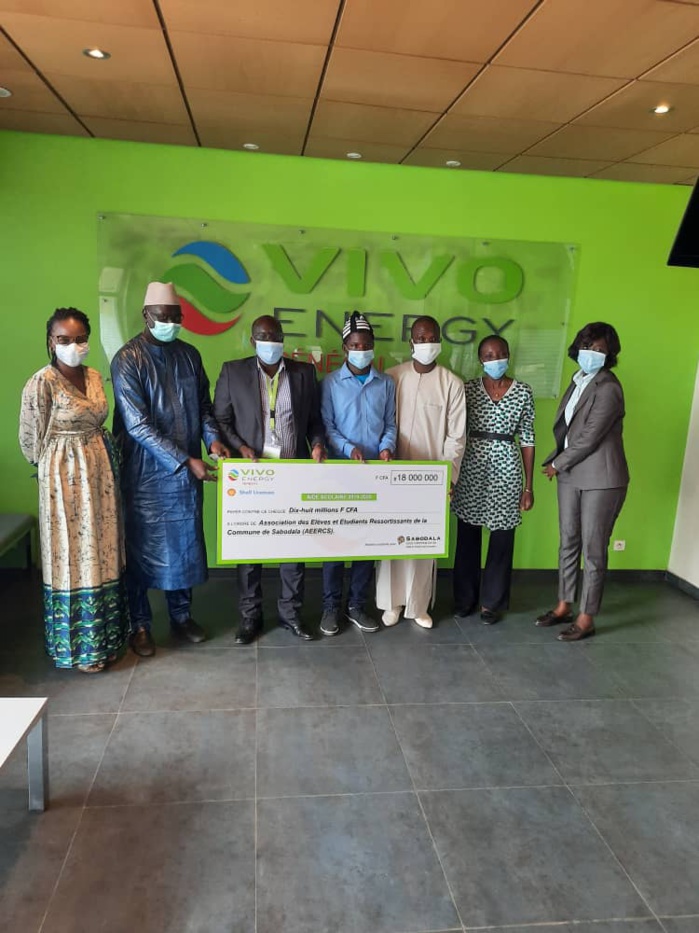 Kédougou / Covid-19 : La SGO et VIVO Energy Sénégal offrent une ambulance médicalisée au poste de santé de TENKOTO et appuient les étudiants de SABODALA.