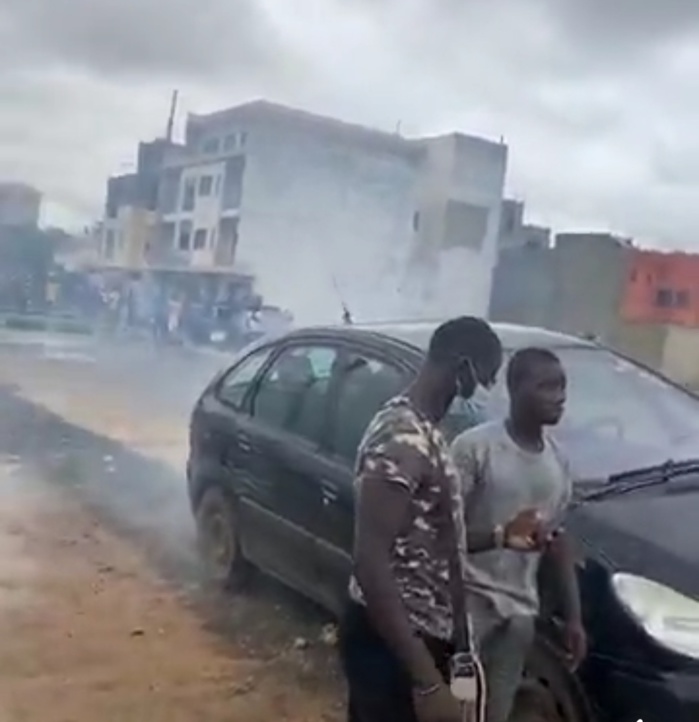Inondations : Affrontements entre forces de l’ordre et populations à Jaxaay.