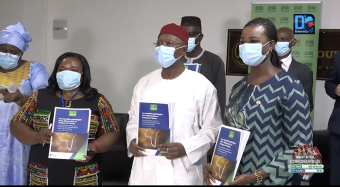 (Étude documentée) / La démocratie d'imposture, le manque de fiabilité, le syndrome de la présidence à vie : Ces malaises qui rompent le contrat social (Rapport AFRICAJOM Center) (Étude documentée) / La démocratie d'imposture, le manque de fiabilité, le syndrome de la présidence à vie : Ces malaises qui rompent le contrat social (Rapport AFRICAJOM Center)