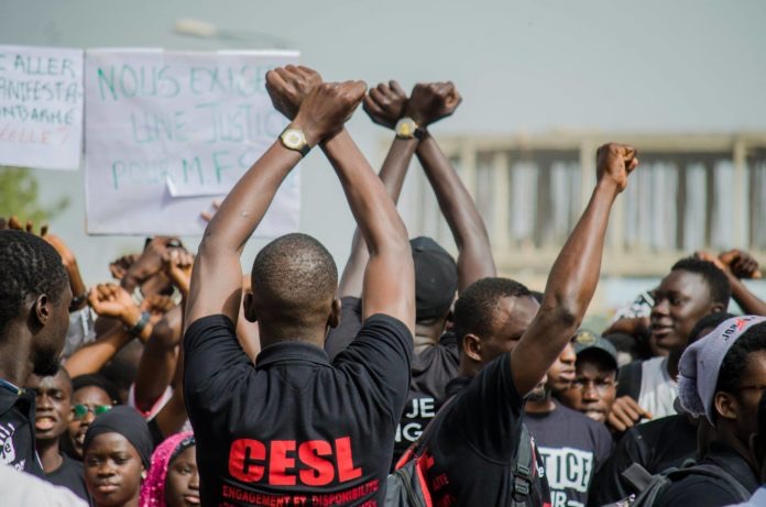 UGB / Saint-Louis : La coordination des étudiants lève son mot d'ordre de grève et entame une marche pacifique jusqu'à Dakar.