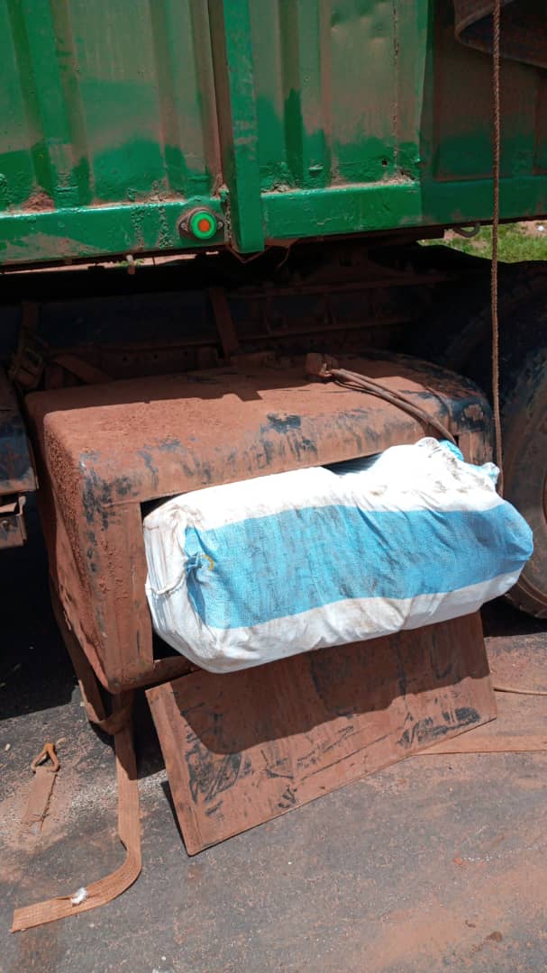 LUTTE CONTRE TRAFIC INTERNATIONAL DE DROGUE : La Douane saisit 2, 282 t de chanvre indien à Koungheul.