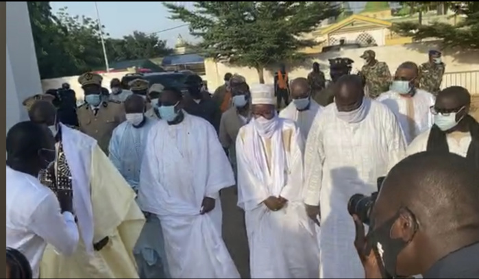 Touba : Les images de l’arrivée du président Macky Sall dans la ville sainte. Touba : Les images de l’arrivée du président Macky Sall dans la ville sainte.