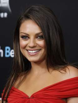 Mila Kunis méconnaissable sans make-up (PHOTOS)
