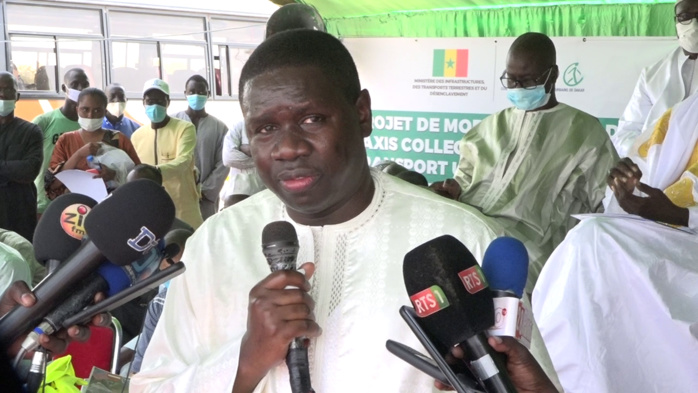 TOUBA / O. YOUM FORMEL : « C'est inadmissible que des véhicules clandestins circulent comme bon leur semble... Cela va cesser, grève ou pas grève! » TOUBA / O. YOUM FORMEL : « C'est inadmissible que des véhicules clandestins circulent comme bon leur semble... Cela va cesser, grève ou pas grève! »