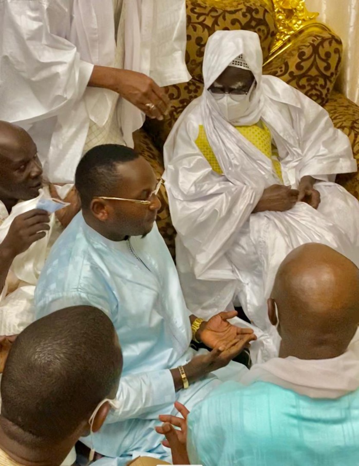 ( IMAGES) TOUBA- ALSAR de Mamadou Racine Sy reçu par le Khalif Général des Mourides ( IMAGES) TOUBA- ALSAR de Mamadou Racine Sy reçu par le Khalif Général des Mourides