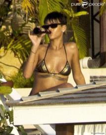 Rihanna en bikini : La princesse divine et sexy pour son retour à la Barbade