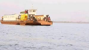 SÉDHIOU : Le ferry de Sandiniéry en panne… SÉDHIOU : Le ferry de Sandiniéry en panne…