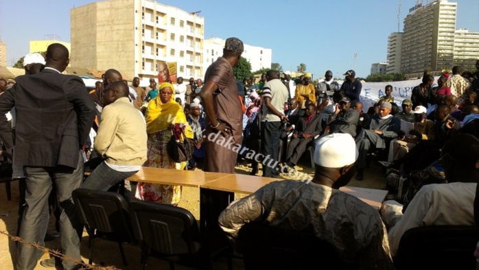 Les images de la réunion du comité directeur du Pds transposée devant le Palais de Justice de Dakar