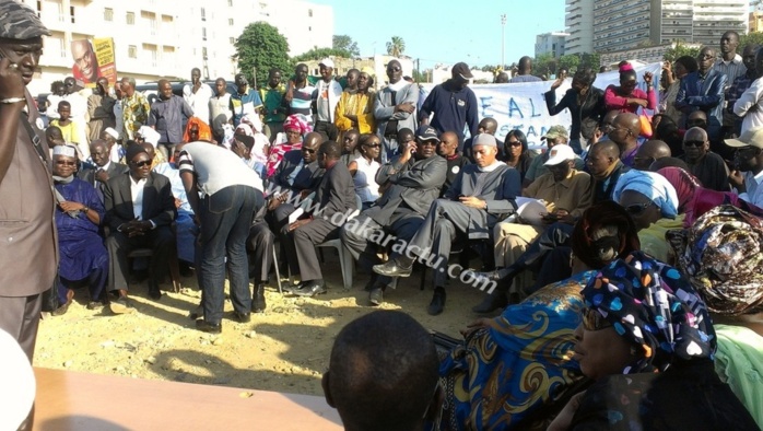 Les images de la réunion du comité directeur du Pds transposée devant le Palais de Justice de Dakar
