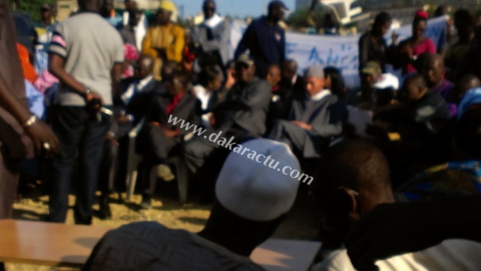 Les images de la réunion du comité directeur du Pds transposée devant le Palais de Justice de Dakar