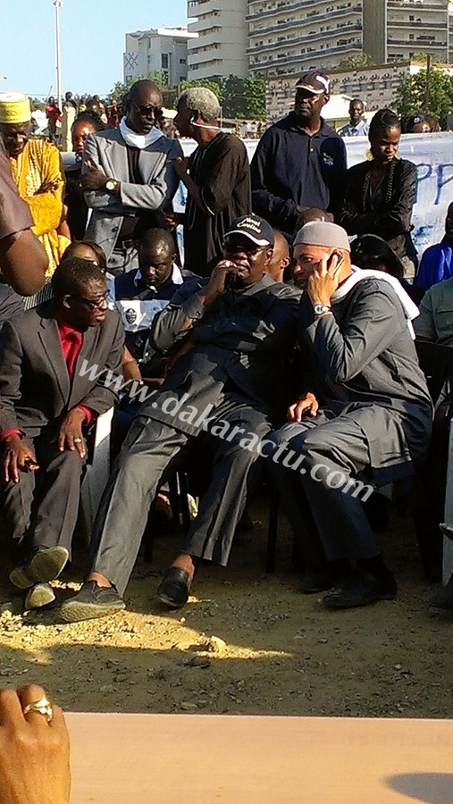 Les images de la réunion du comité directeur du Pds transposée devant le Palais de Justice de Dakar