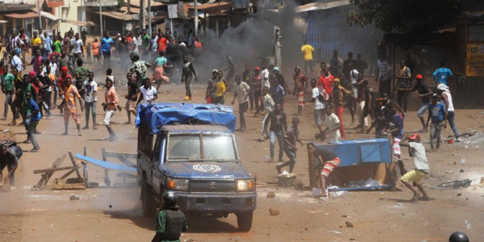 Violence post électorale en Guinée : Un policier et des manifestants tués lors des affrontements.