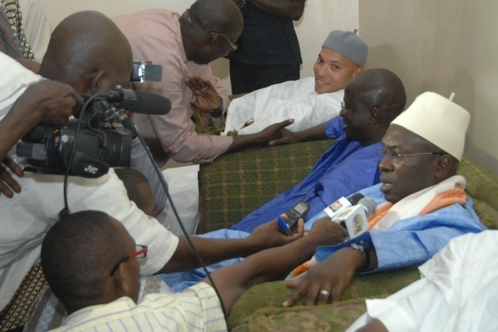Serigne Bass Abdou Khadre reçoit par deux fois la délégation du Pds venue au nom de Me Abdoulaye Wade (PHOTOS)