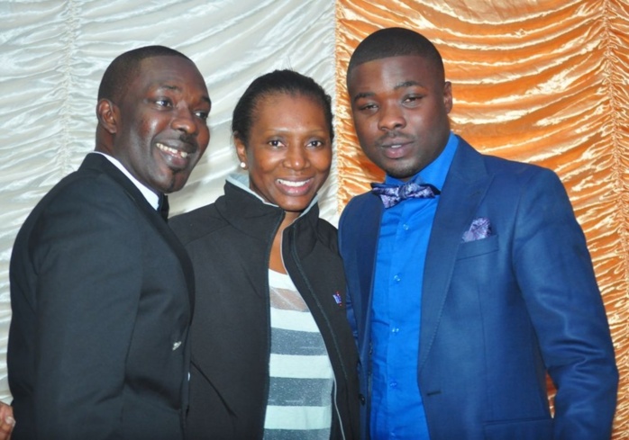 Mbaye Dièye Faye en compagnie de Ngoné Ndour et de son fils Khadim