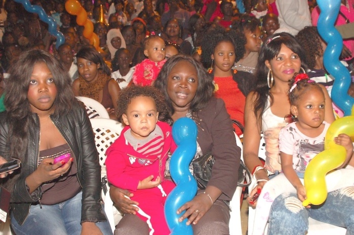Ndella Diouf et sa famille au Magic Land