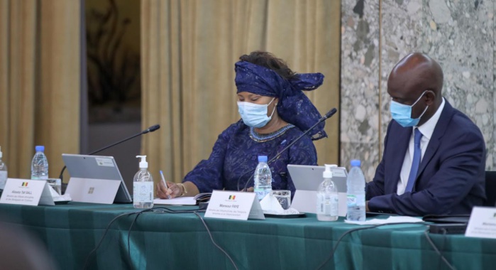 SÉNÉGAL : Les images du premier conseil des ministres du nouveau gouvernement.