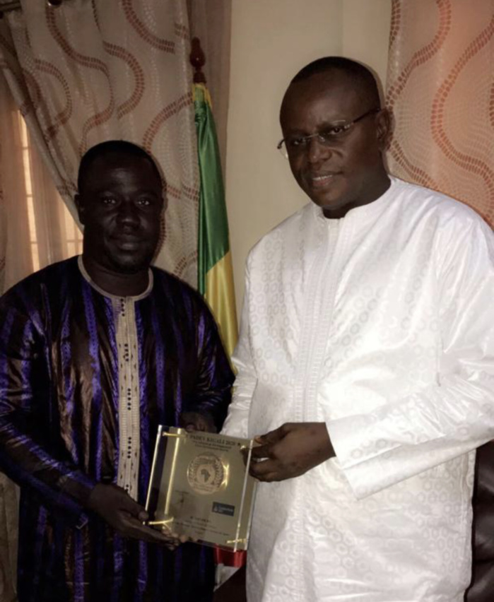 Lutte : Bour Guéweul reçu par le ministre des sports et désigné président des reporters en ligne...