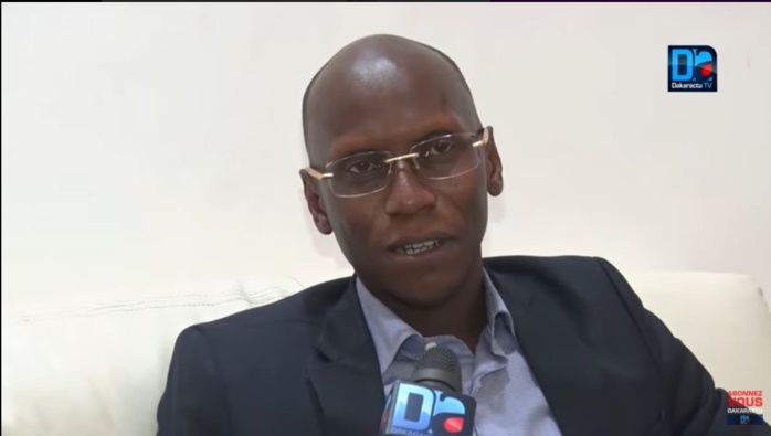 JEU POLITIQUE AU SÉNÉGAL : ENTRE SYSTÈME ET ANTI-SYSTÈME (Cheikh Ahmed Tidiane Sy Al Amine) JEU POLITIQUE AU SÉNÉGAL : ENTRE SYSTÈME ET ANTI-SYSTÈME (Cheikh Ahmed Tidiane Sy Al Amine)