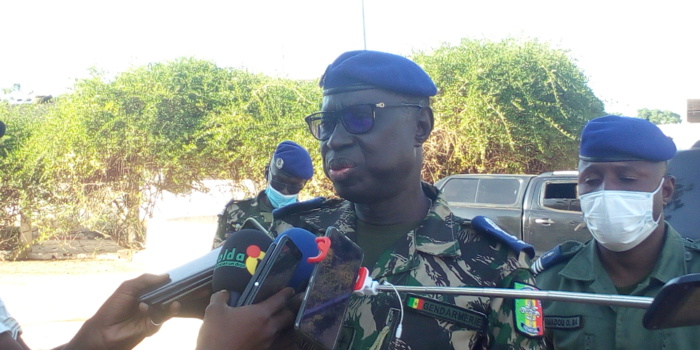 Jean Baptiste Tine, Haut commandant de la gendarmerie nationale à Kolda : « Nous allons implanter bientôt un escadron de gendarmerie mobile à Kounkané… s’il y a des gendarmes c’est parce qu’il y a des populations. » Jean Baptiste Tine, Haut commandant de la gendarmerie nationale à Kolda : « Nous allons implanter bientôt un escadron de gendarmerie mobile à Kounkané… s’il y a des gendarmes c’est parce qu’il y a des populations. »