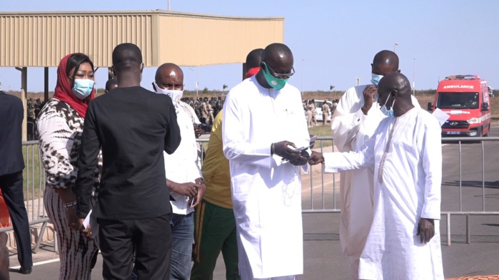 Obsèques Pape Bouba Diop / Revivez les premières images de la cérémonie : El Hadji Diouf, Fadiga, Henry, Me Augustin Senghor et le 12e Gaïndé sur place...