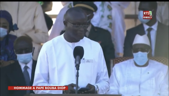 Me Augustin Senghor : « Je regrette de ne pas avoir eu Papa Bouba Diop comme joueur... » Me Augustin Senghor : « Je regrette de ne pas avoir eu Papa Bouba Diop comme joueur... »