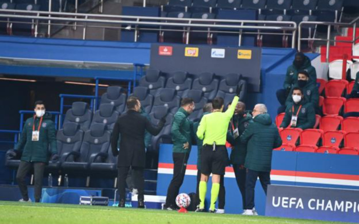 PSG - Basaksehir : le carton rouge d'Achille Webo suspendu par l'UEFA.