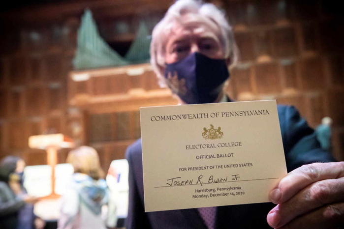 « Il est temps de tourner la page » : Joe Biden élu président des Etats-Unis par les grands électeurs. « Il est temps de tourner la page » : Joe Biden élu président des Etats-Unis par les grands électeurs.