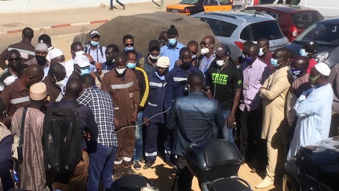 Prime de salissure : Les 128 agents de Dakarnave chargent leur tutelle pour le paiement intégral de la prime de 4.100 Fcfa/mois non versée depuis 8 années. Prime de salissure : Les 128 agents de Dakarnave chargent leur tutelle pour le paiement intégral de la prime de 4.100 Fcfa/mois non versée depuis 8 années.