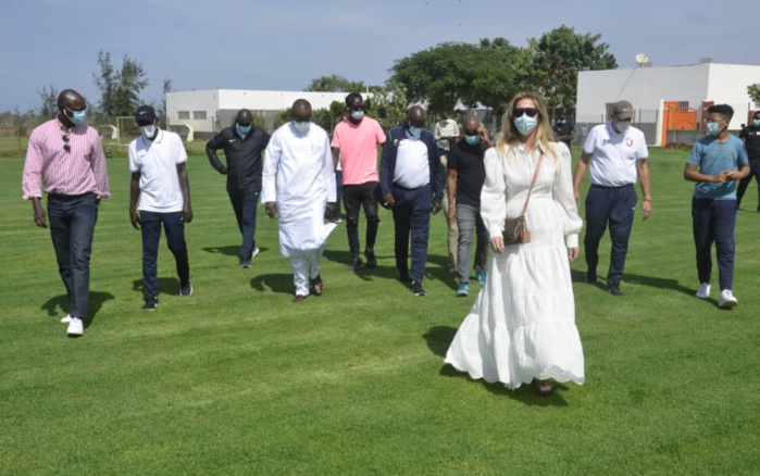 Académie Génération Foot : La famille de feu Papa Bouba Diop et le ministre des sports ont visité les lieux, Aron Diop futur pensionnaire.