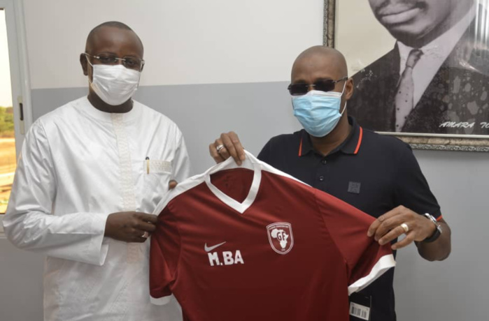 Académie Génération Foot : La famille de feu Papa Bouba Diop et le ministre des sports ont visité les lieux, Aron Diop futur pensionnaire.