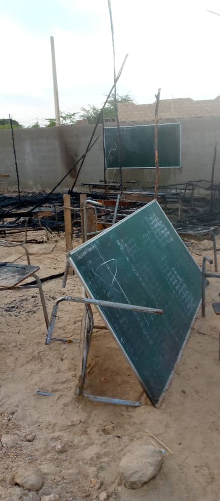 Incendie à l'école élémentaire de Kanda Amady Diakho (Kaolack) : Deux salles de classe emportées par les flammes. Incendie à l'école élémentaire de Kanda Amady Diakho (Kaolack) : Deux salles de classe emportées par les flammes.