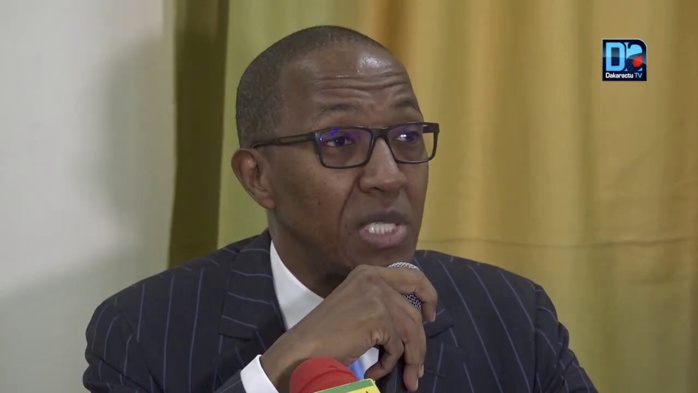 Abdoul Mbaye prédit un futur incertain : « L'inquiétude est grande. La solution ne viendra pas des illusions trouvées pour distraire le peuple ou en partageant les responsabilités de l'échec avec de nouveaux complices ». Abdoul Mbaye prédit un futur incertain : « L'inquiétude est grande. La solution ne viendra pas des illusions trouvées pour distraire le peuple ou en partageant les responsabilités de l'échec avec de nouveaux complices ».