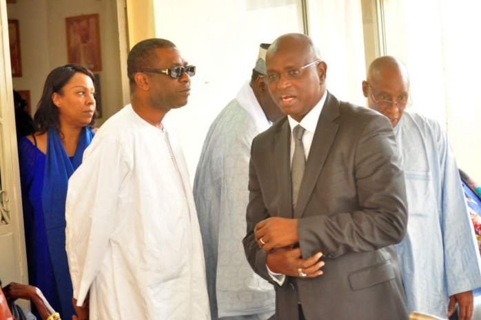 Les ministres Youssou Ndour et Abdou Latif Coulibaly à la cérémonie de dédicace de Diène Farba Sarr
