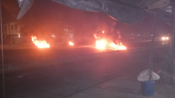 Acte 2 couvre-feu : Ça chauffe à Diamaguène Sicap Mbao. IMAGES)