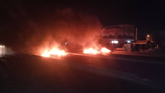 Acte 2 couvre-feu : Ça chauffe à Diamaguène Sicap Mbao. IMAGES)