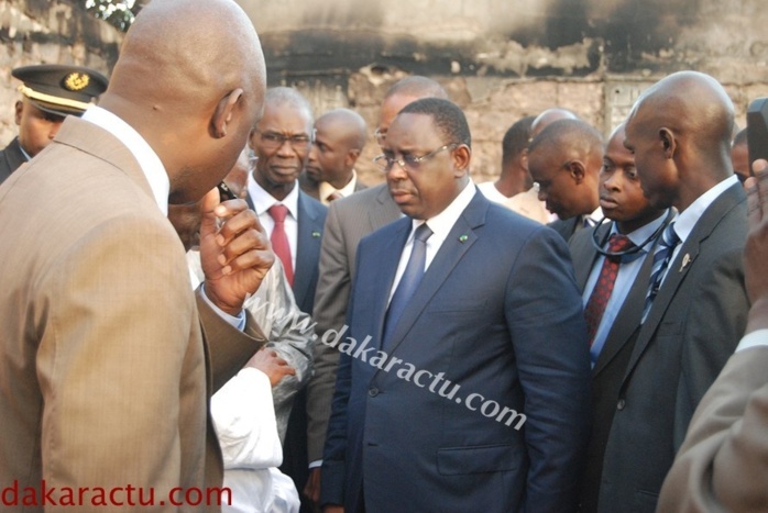 Les images de l'arrivée du Président de la République, Macky Sall avec le Premier Ministre sur les lieux de l'incendie