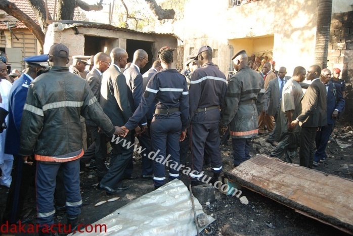 Les images de l'arrivée du Président de la République, Macky Sall avec le Premier Ministre sur les lieux de l'incendie