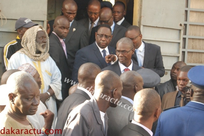 Les images de l'arrivée du Président de la République, Macky Sall avec le Premier Ministre sur les lieux de l'incendie