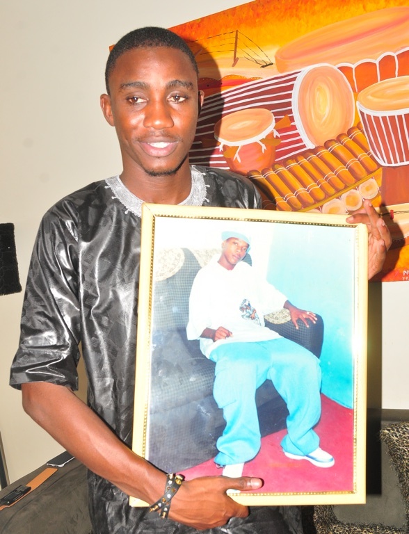 Wally Ballago Seck rend hommage à son petit frère décédé