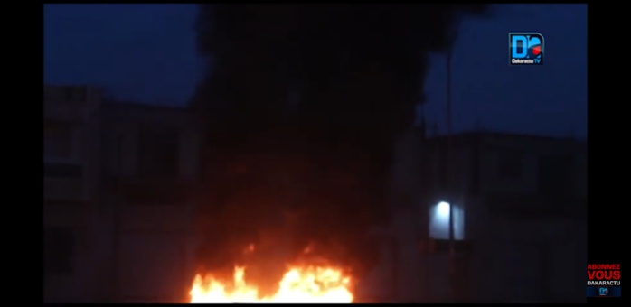 Ziguinchor / Manifestation éclairage public des 54 mètres : Les 19 jeunes arrêtés libres, le préfet convoque une rencontre ce vendredi Ziguinchor / Manifestation éclairage public des 54 mètres : Les 19 jeunes arrêtés libres, le préfet convoque une rencontre ce vendredi