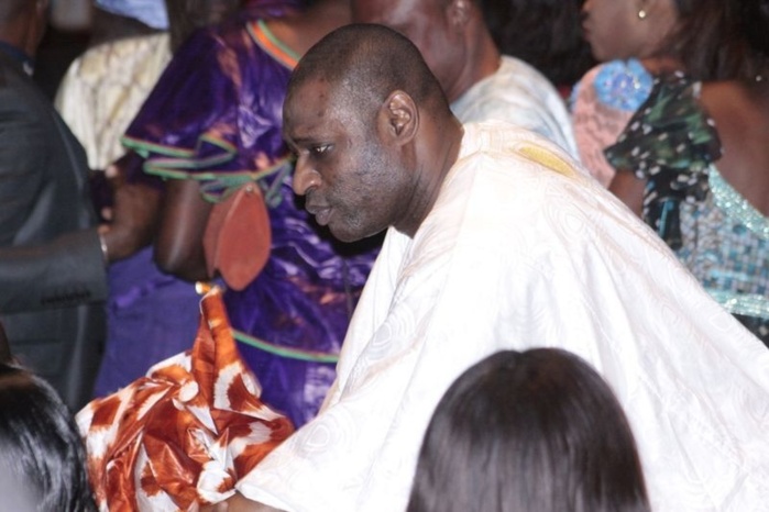 Après le scandale du mariage homosexuel à Mbao, Pape Mbaye en exil aux USA, sa " copine" Serigne et ses amis reviennent sur scène