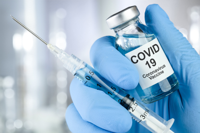 Le vaccin contre la covid-19: un mal nécessaire ou la solution du mal?